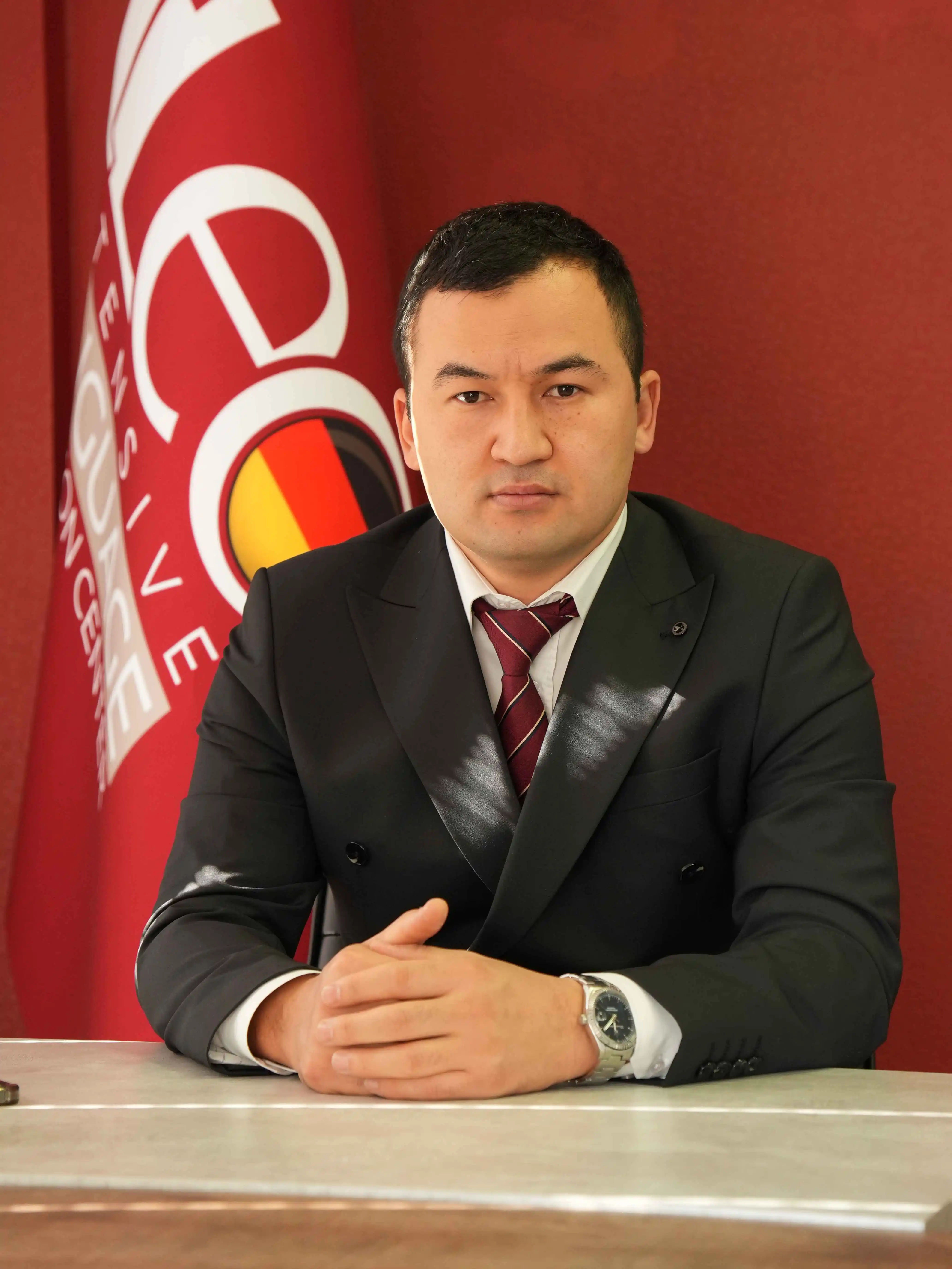 Мунарбек Жакыпович